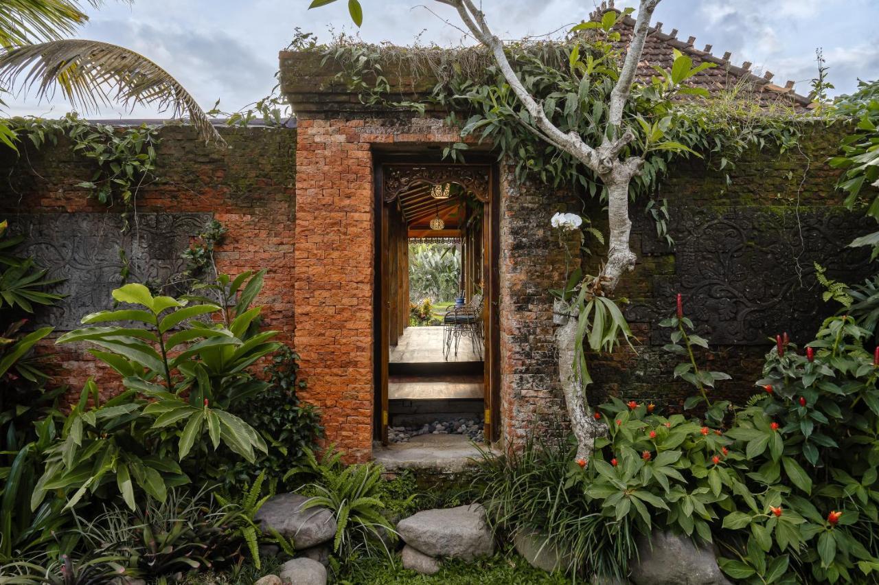 Airsania Ubud Antique Villas Экстерьер фото